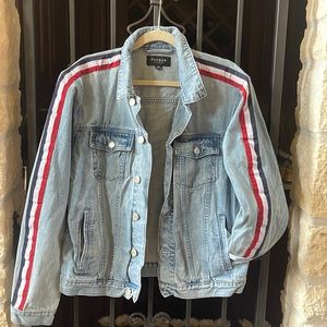 Excellent condition Pacsun jean jacket with blue white and red stripe.